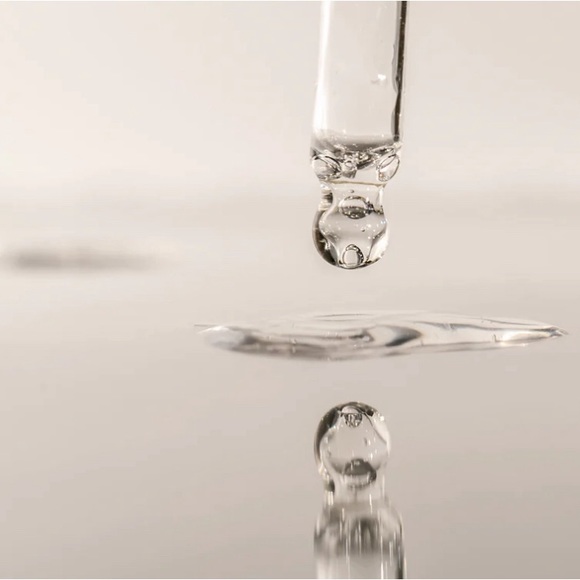 New Isa Lazo Facial Oil - Picture 10 of 12